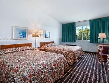 Traveler Inn Sterling Habitación foto